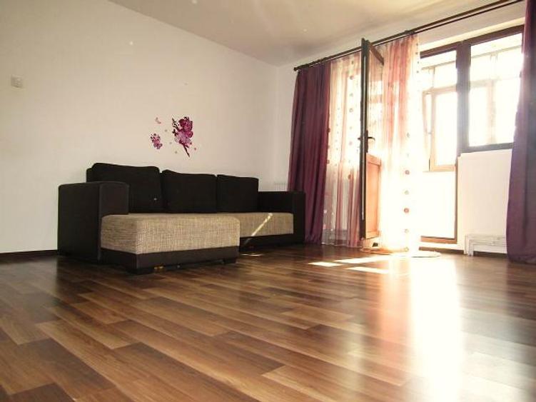 Apartament cu 2 camere semidecomandat în Micro 11