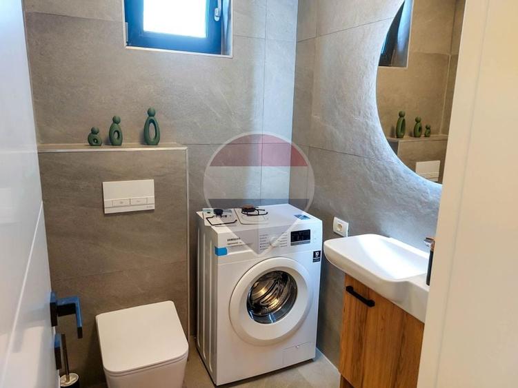Apartament cu 3 camere decomandat, mobilat în Tunari