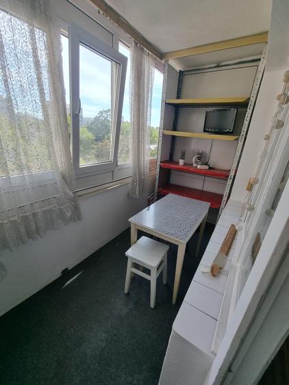 Apartament cu 3 camere decomandat în Drumul Taberei