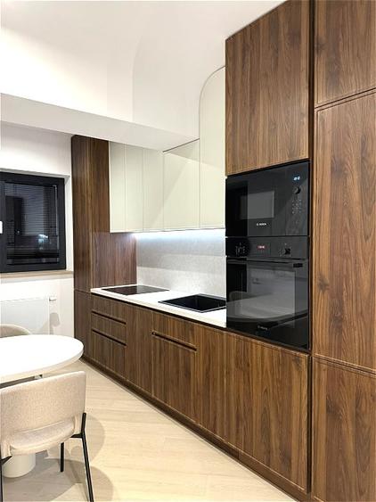 Apartament cu 3 camere decomandat, mobilat în Pipera