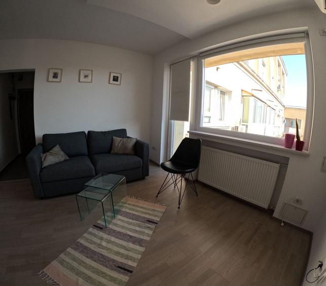 Apartament cu 2 camere semidecomandat în Cișmigiu