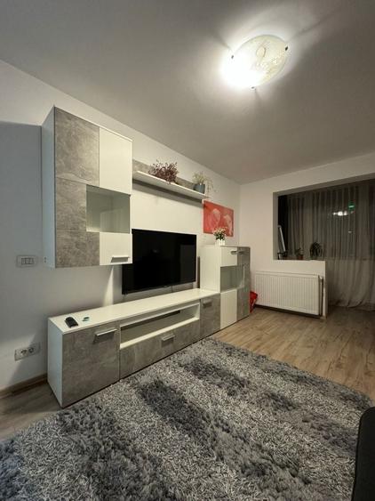 Apartament cu 2 camere semidecomandat în Spitalul Județean