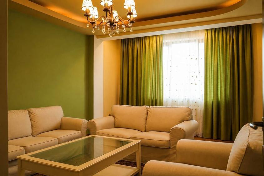 Casă individuală cu 5 camere cu Canalizare în Central