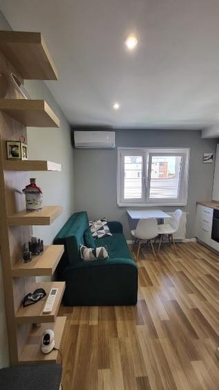 Garsonieră decomandată, mobilată în Central