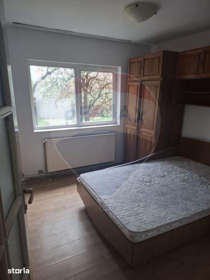 Apartament cu 3 camere, mobilat în Central