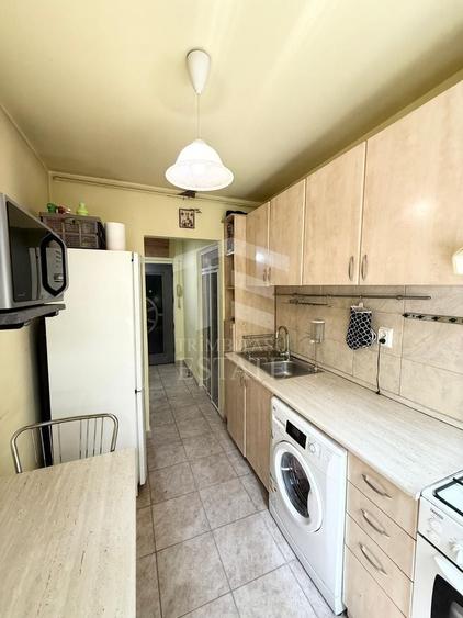 Apartament cu 2 camere semidecomandat, mobilat în Colentina