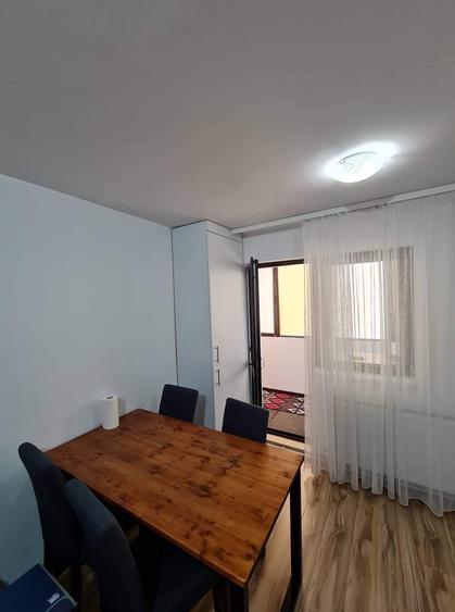 Apartament cu 2 camere decomandat în Exterior Vest