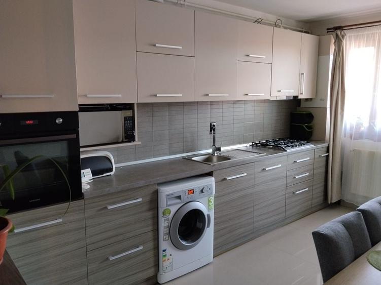 Apartament cu 2 camere decomandat în Florești