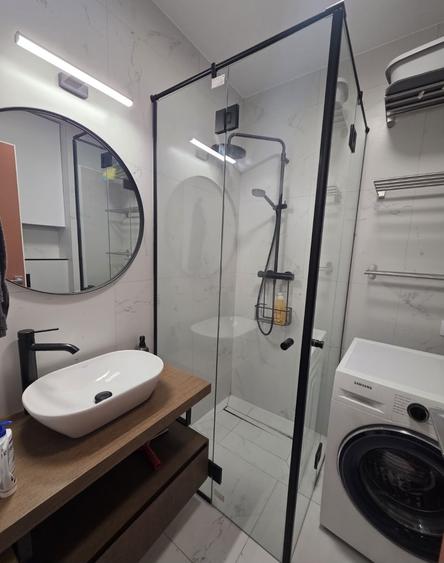 Apartament cu 2 camere semidecomandat, mobilat în 13 Septembrie