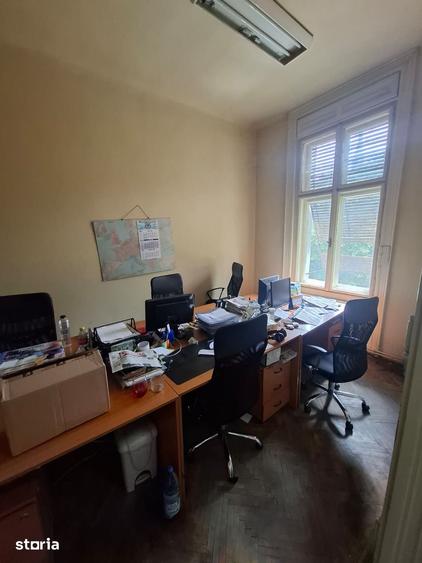 Apartament cu 4 camere în Central