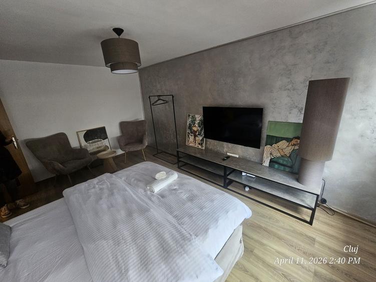 Apartament cu 2 camere decomandat în Central
