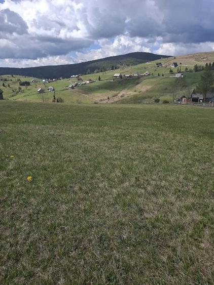 Casă cu Teren 1300 Mp în Măguri