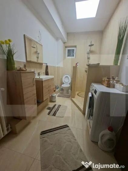 Casă cu 8 camere cu Teren 4500 Mp în Vâlcele