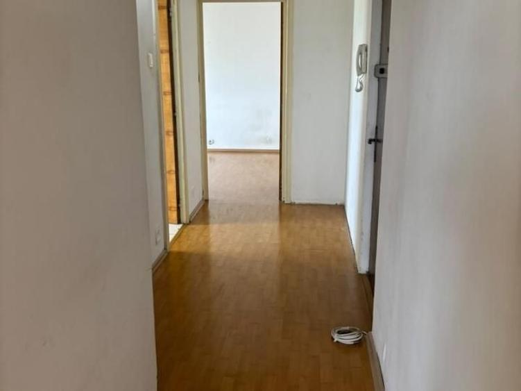 Apartament cu 2 camere decomandat în Aviației
