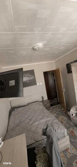 Apartament cu 4 camere, mobilat în Triaj