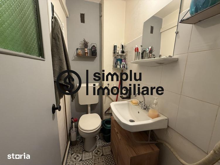 Apartament cu 3 camere decomandat în Sărari
