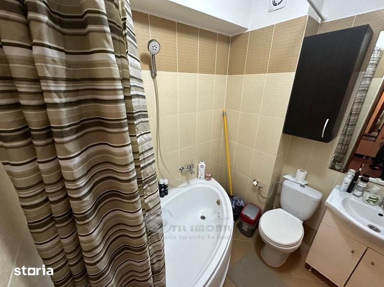 Apartament cu 3 camere în Tătărași
