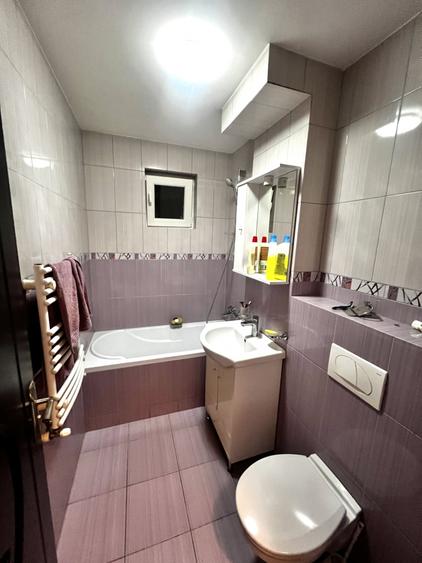 Apartament cu 3 camere în Cetate