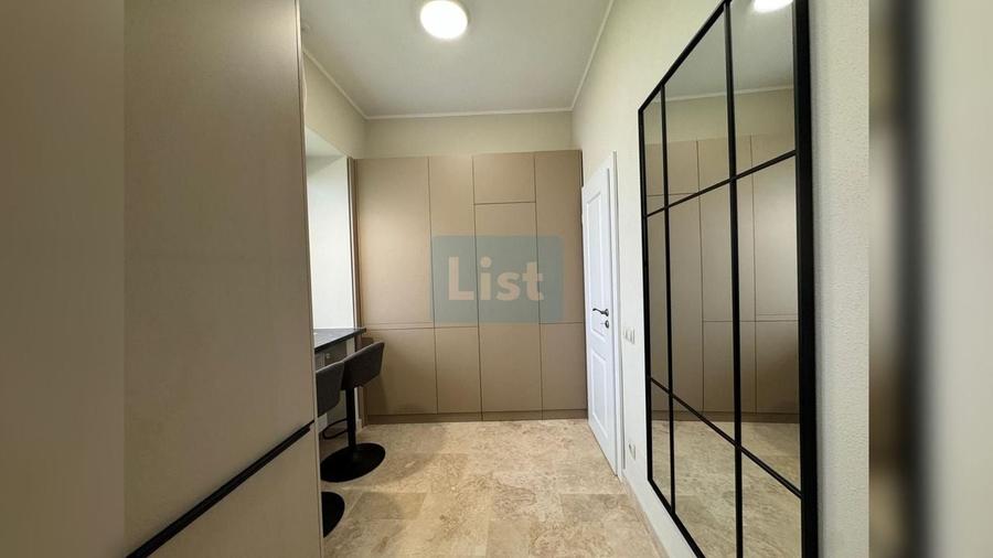 Apartament cu 2 camere semidecomandat, mobilat în Central