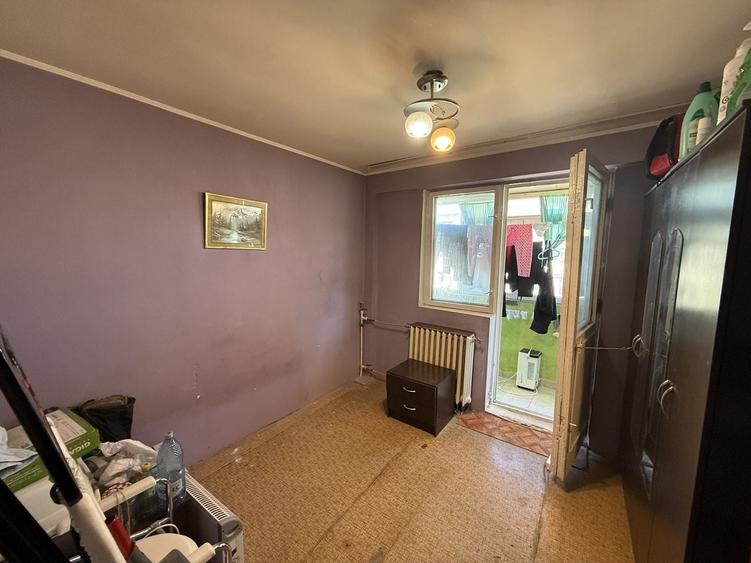 Apartament cu 4 camere decomandat în Pantelimon