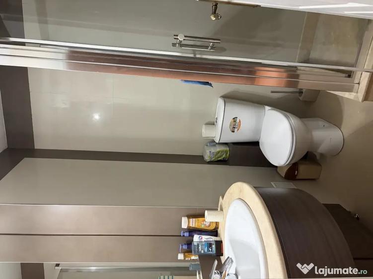 Apartament cu 3 camere decomandat în Scriitorilor