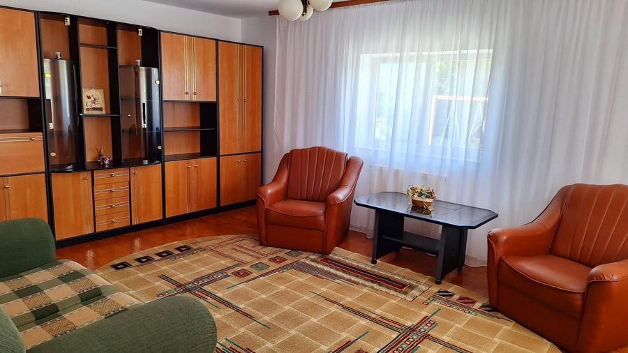 Casă individuală cu 4 camere cu Teren 1000 Mp în Prundu