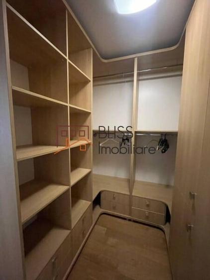 Apartament cu 3 camere semidecomandat în Aviației