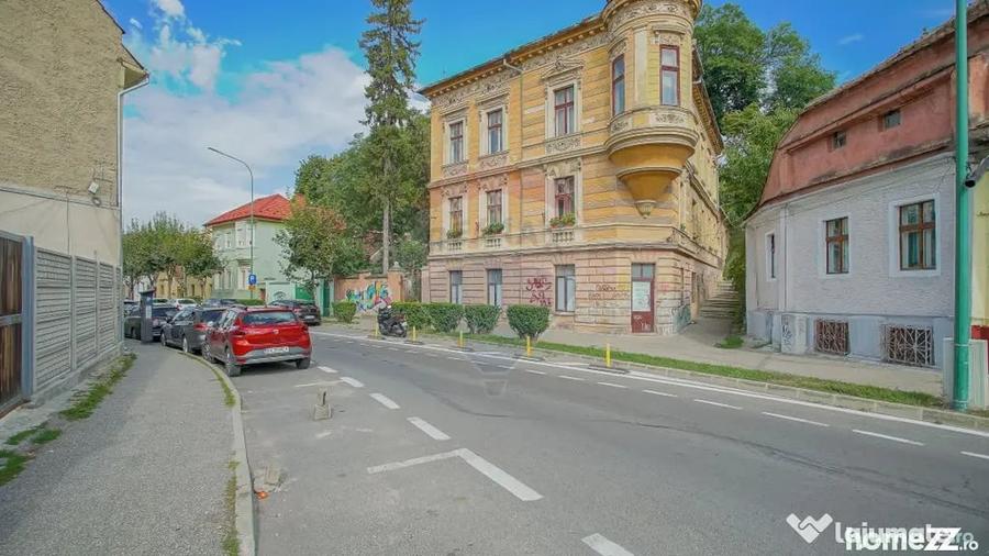 Casă cu 4 camere cu Teren 1048 Mp în Central