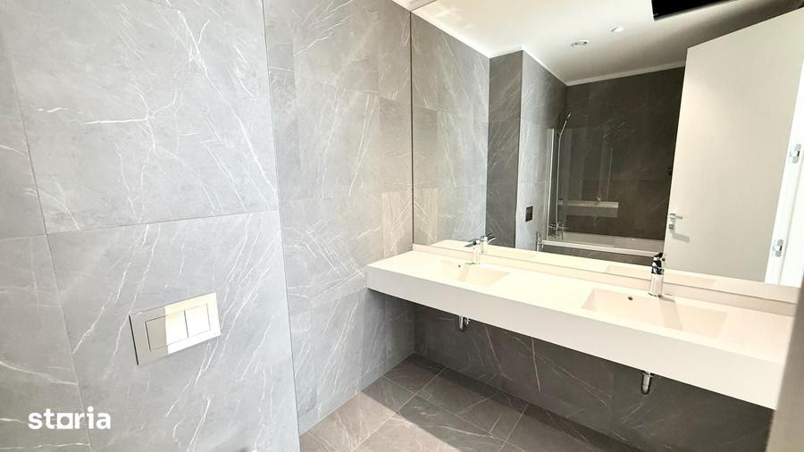 Apartament cu 3 camere în Tei