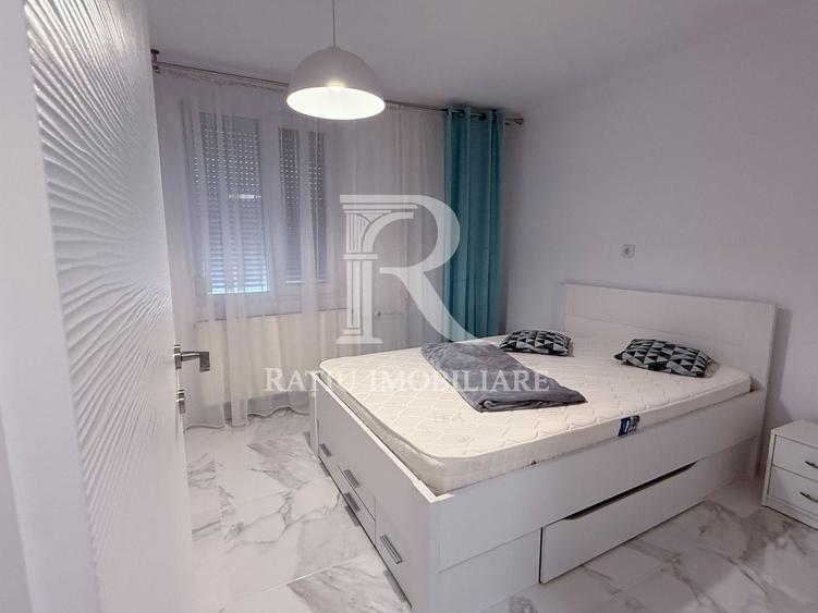 Apartament cu 3 camere decomandat, mobilat în Nufărul