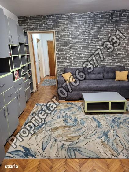 Apartament cu 3 camere semidecomandat în Titan