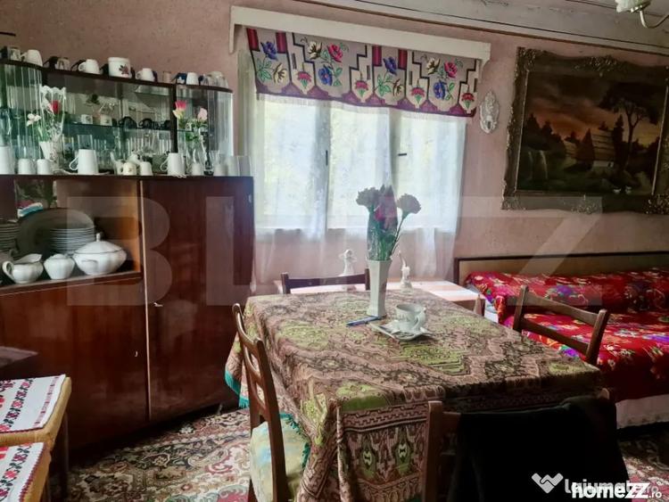 Casă cu 3 camere cu Teren 1200 Mp în Central