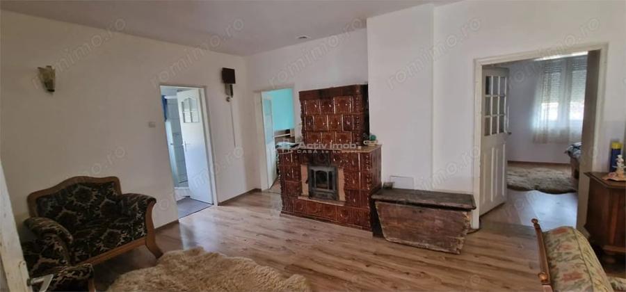 Casă cu Teren 1400 Mp în Brebu