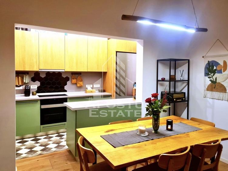 Apartament cu 3 camere nedecomandat, mobilat în Badea Cârțan