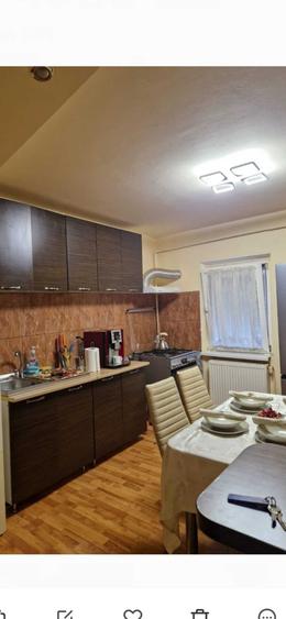 Apartament cu 2 camere semidecomandat în Rovine