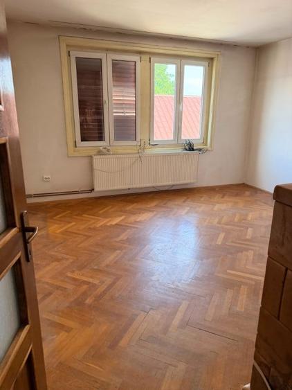 Vand Casa - Codlea, str.T.Vladimirescu, nr.9 jud. Brasov - 7 camere - 1