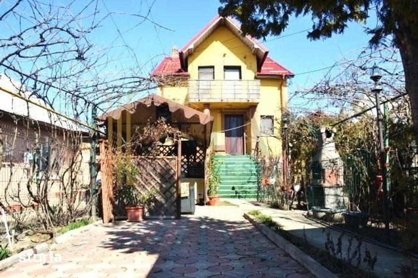 Casă cu 5 camere cu Teren 850 Mp în Răzvad