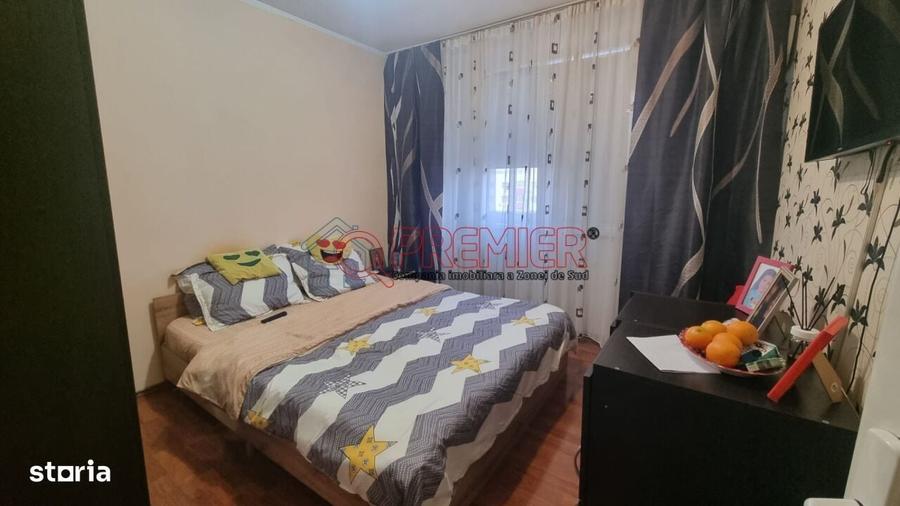 Apartament cu 3 camere, mobilat în Central