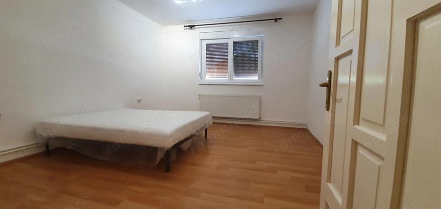 Casă cu 2 camere cu Teren 250 Mp în Chișoda