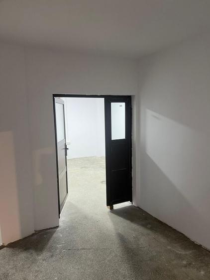 Spațiu comercial, de 180 mp, în Zăvoi