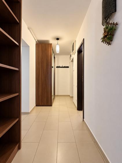 Apartament cu 4 camere decomandat, mobilat în Tomis Nord