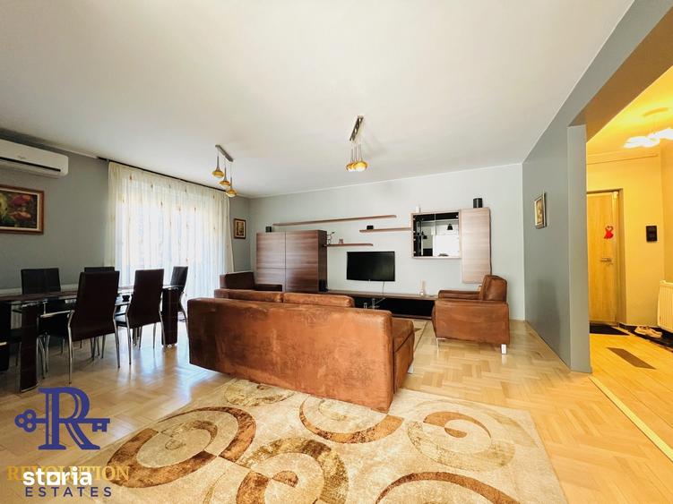 Apartament cu 3 camere semidecomandat în Bună Ziua