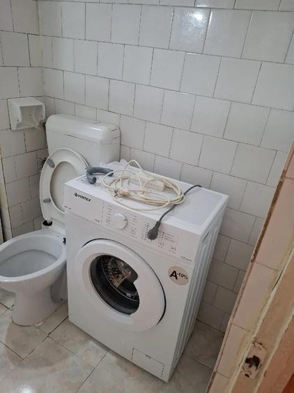 Apartament cu 2 camere semidecomandat în Traian