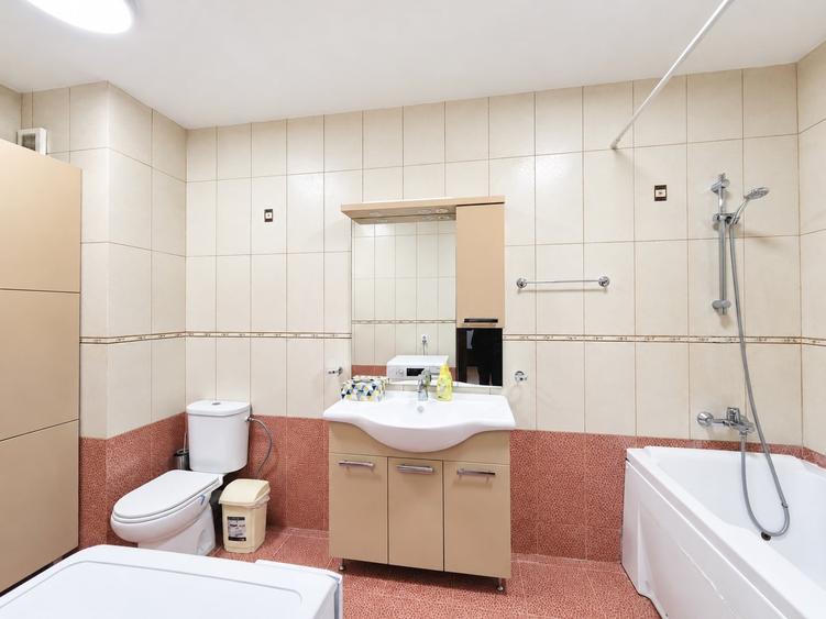 Apartament cu 2 camere decomandat în Faleză