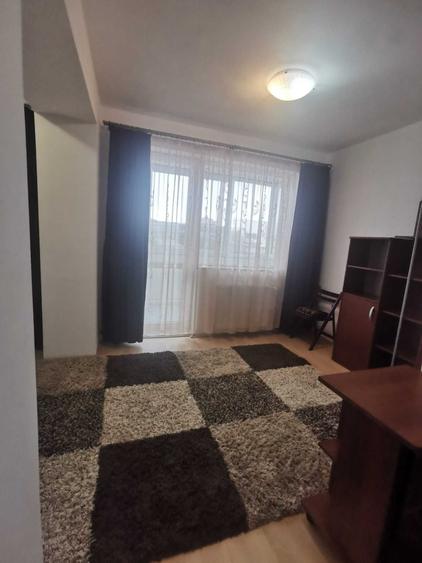 Garsonieră decomandată în Drumul Taberei