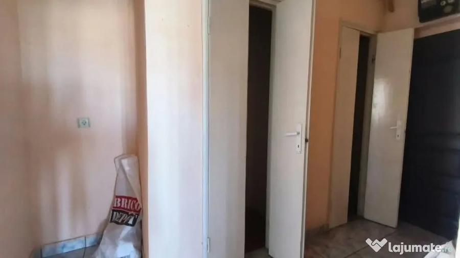 Apartament cu 2 camere decomandat în Bălcescu