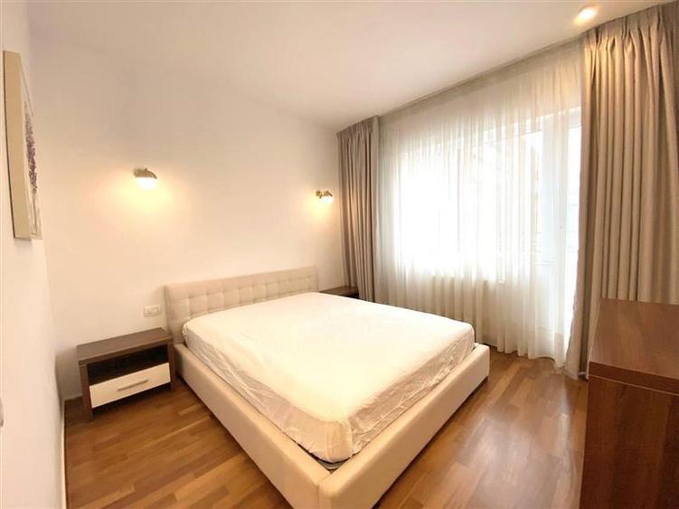 Apartament cu 3 camere decomandat, mobilat în Șoseaua Nordului