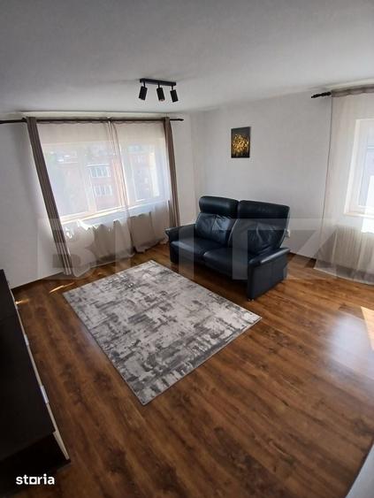 Apartament cu 3 camere decomandat în Centrul Istoric