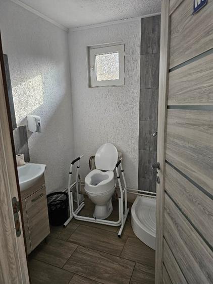 Casă cu 30 camere cu Garaj în Lenauheim