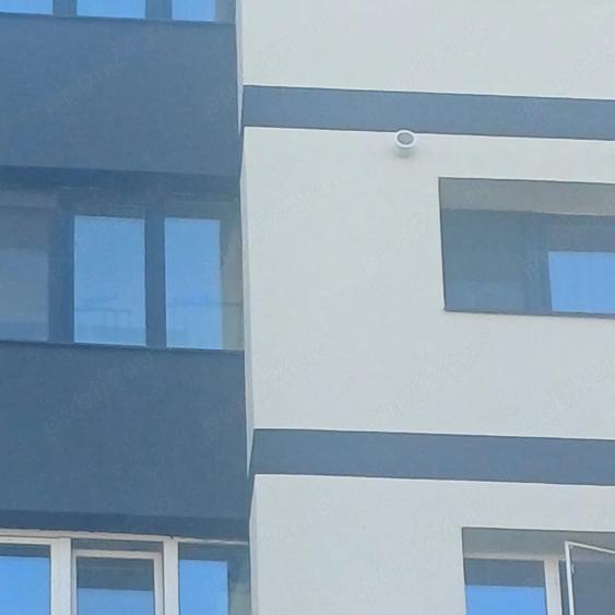 Apartament cu 4 camere semidecomandat în Hărmanului